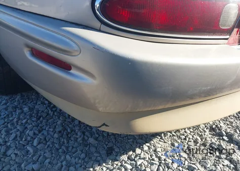 1995 Buick Riviera из США, поврежденный, VIN 1G4GD1218S4701696